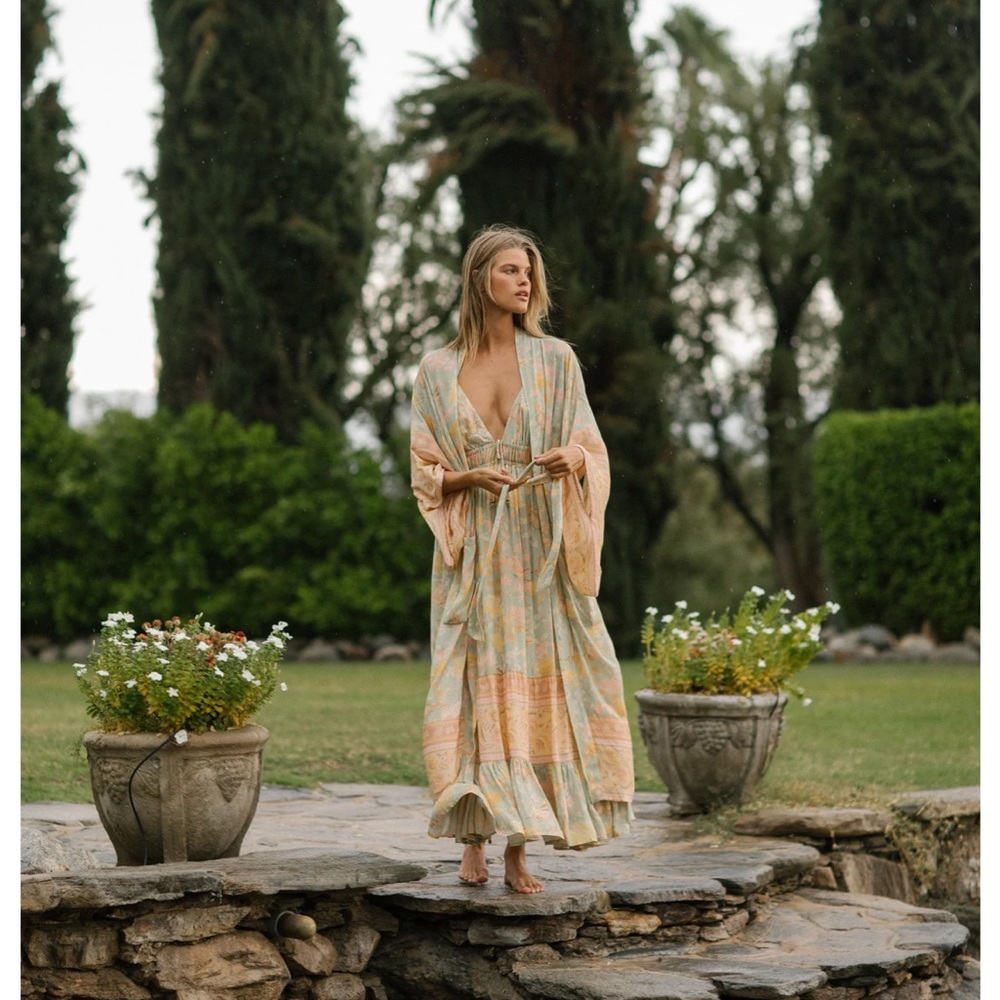 Spell Butterfly Maxi Robe - Picture 2 of 8